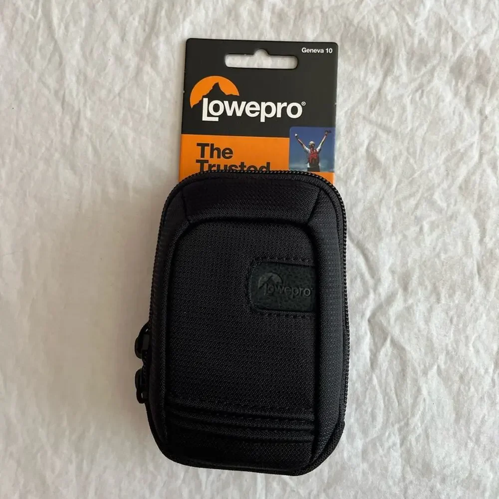 Lowepro Geneva 10 Black Digital Camera Bag with Belt Loop and Shoulder Strap NWT